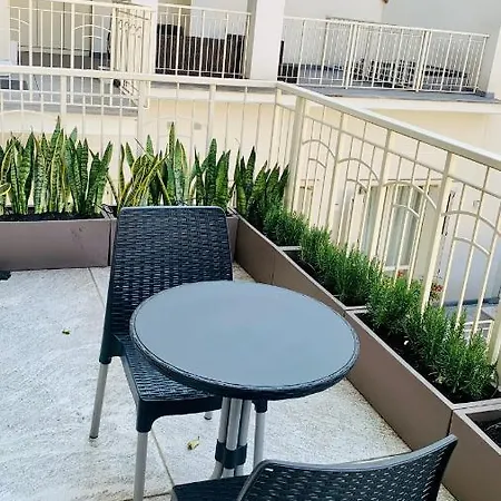 Bocconi-navigli 10 Lägenhet *